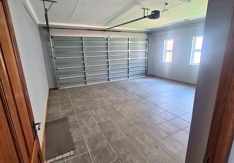 2 Bedroom Property for Sale in Heiderand Western Cape